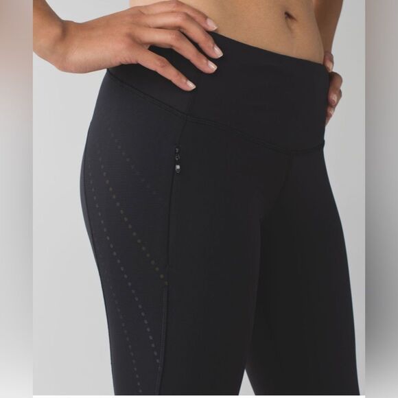 Lululemon Stop At Nothing Crop Tight size 6. - Picture 4 of 9